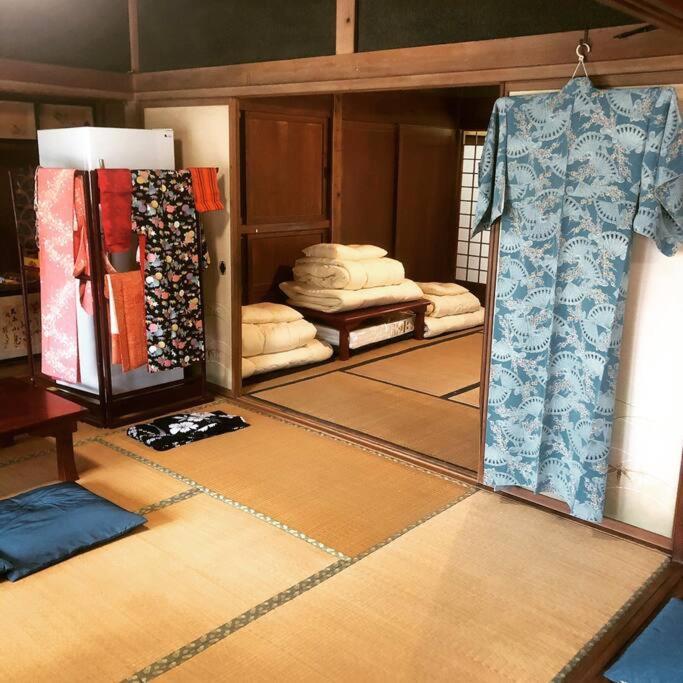 ゲストハウス+カフェわ　１日１組限定！ 築１００年の農家の古民家で宿泊体験、薪でお風呂沸かせます。焚き火もできます。 Kannami Esterno foto